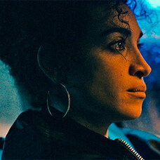 AVANT QUE LES FLAMMES NE S’ÉTEIGNENT